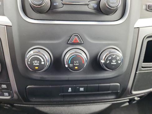 Used 2024 RAM 1500 Classic SLT AWD/4WD image 29