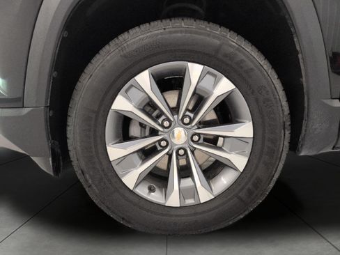 Used 2025 Chevrolet Equinox LT AWD/4WD image 4