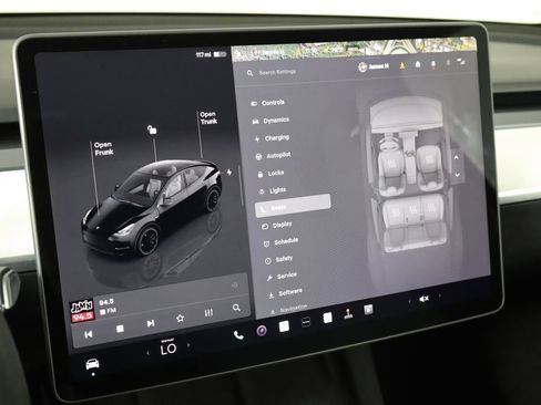 Used 2023 Tesla Model Y Performance AWD/4WD image 27