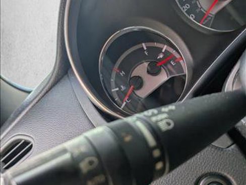 Used 2011 Chrysler 200 Touring image 13