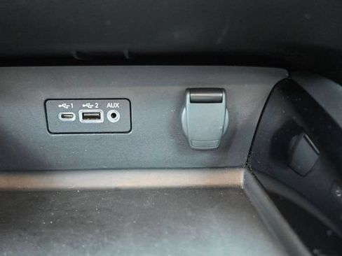 Used 2024 Nissan Altima 2.5 SV FWD image 9