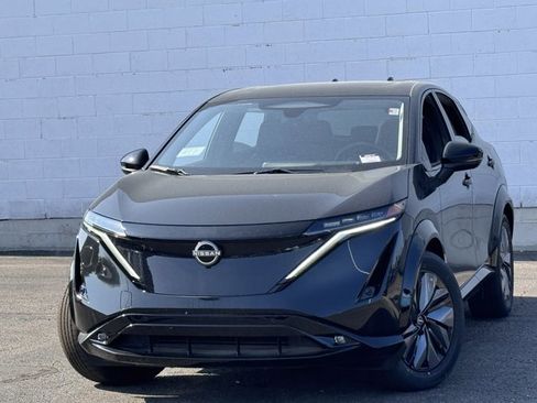 New 2025 Nissan Ariya Platinum image 40