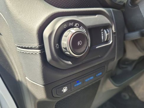 Used 2024 Jeep Wrangler Unlimited Rubicon 4xe AWD/4WD image 19