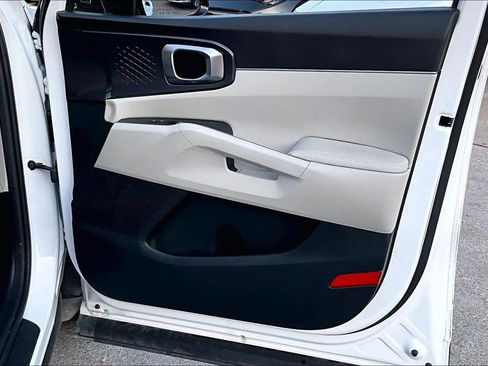Certified 2025 Kia Sorento S image 20