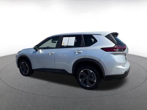 Used 2025 Nissan Rogue SV AWD/4WD image 10