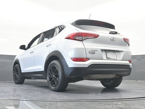 Used 2017 Hyundai Tucson SE image 55