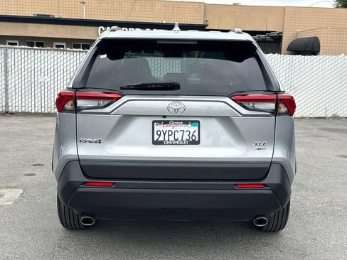 Used 2023 Toyota RAV4 XLE AWD/4WD image 4