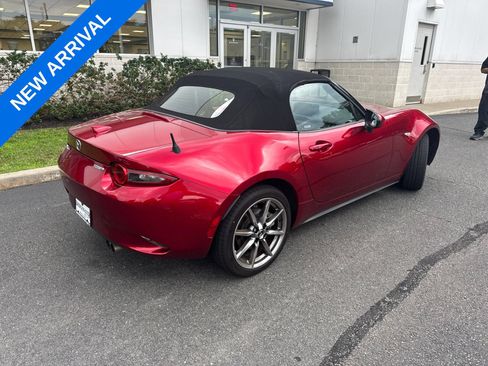 Used 2023 MAZDA MX-5 Miata Grand Touring w/ Weather Package RWD image 2
