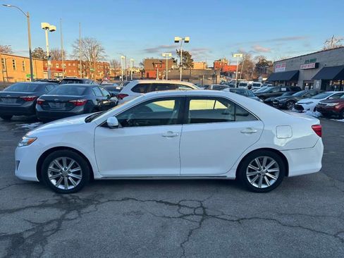Used 2012 Toyota Camry XLE image 5