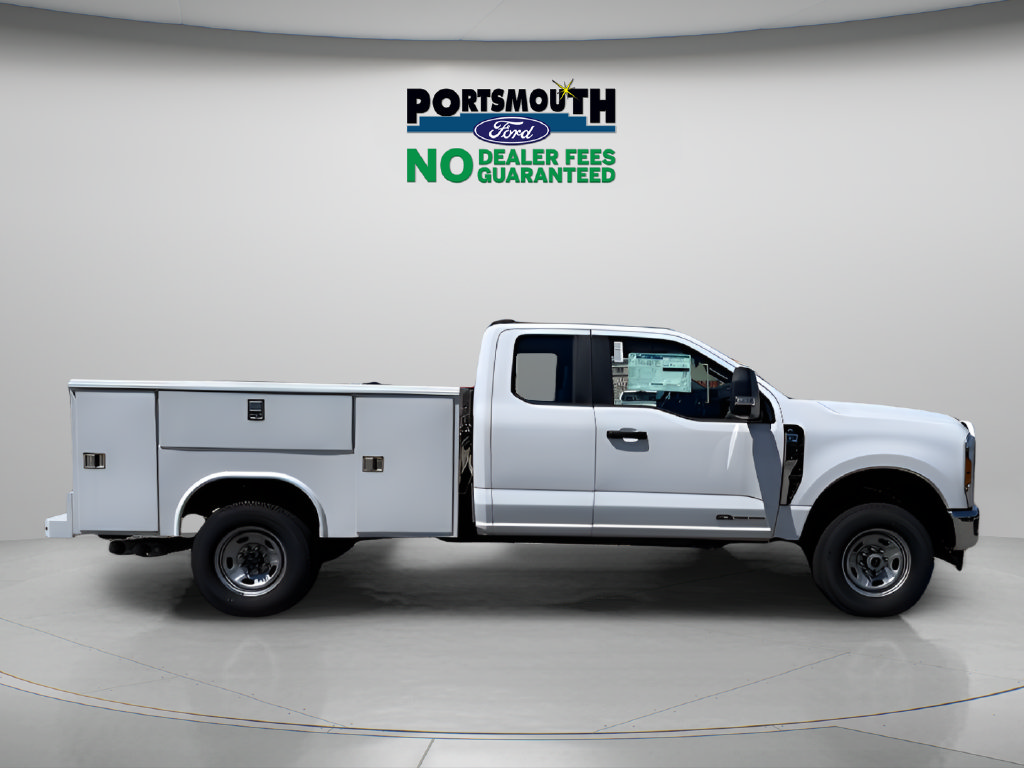 New 2025 Ford F250 XL w/ XL Chrome Package AWD/4WD image 6