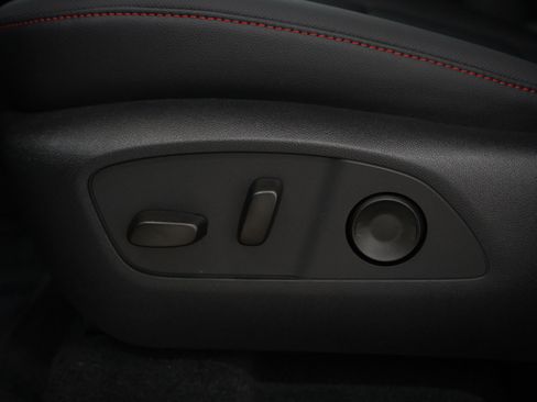 Used 2026 Chevrolet Traverse Z71 w/ Driver Confidence Package image 32