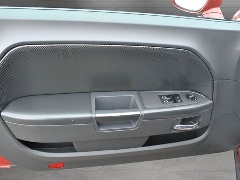 Used 2009 Dodge Challenger R/T RWD image 22