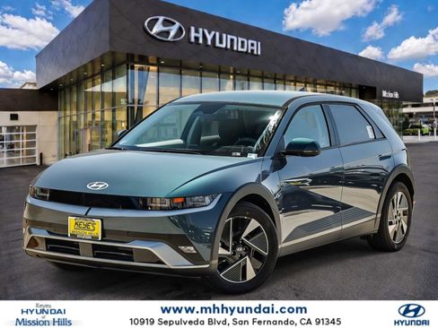 New 2026 Hyundai Ioniq 5 SE RWD image 1
