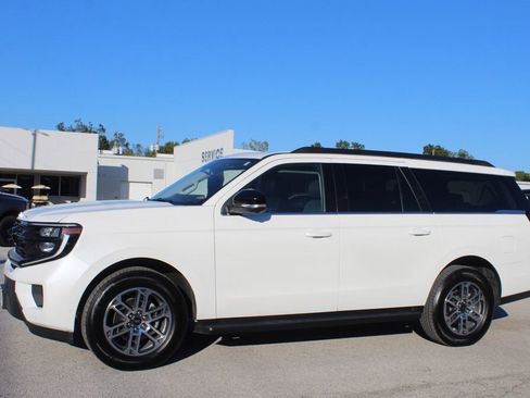 New 2025 Ford Expedition Max Active image 3