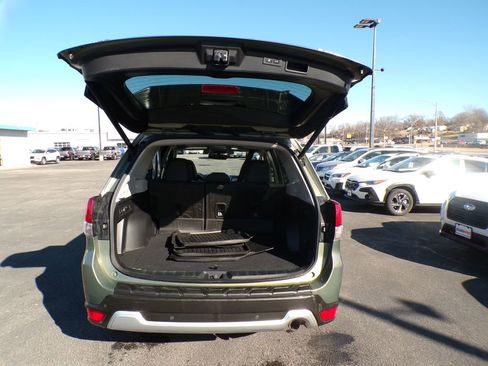 Used 2020 Subaru Forester Touring AWD/4WD image 8