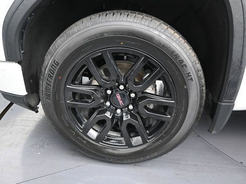 Used 2023 GMC Sierra 1500 Elevation image 9