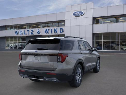 New 2026 Ford Explorer Active w/ Active Comfort Package image 8