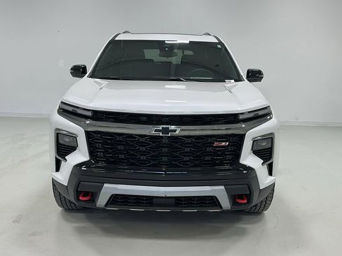 Used 2024 Chevrolet Traverse Z71 image 9