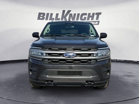 Used 2022 Ford Expedition Max XLT image 8