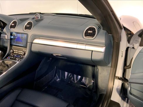 Used 2025 Porsche 718 Boxster S image 21