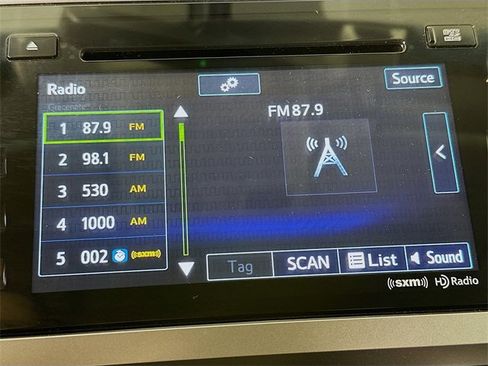 Used 2017 Subaru Outback 2.5i Limited image 23