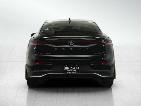 Used 2026 Toyota Crown Limited w/ Advanced Technology Package image 4