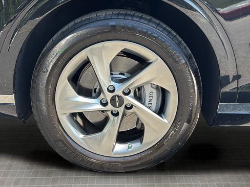 Certified 2026 Genesis GV70 2.5T AWD/4WD image 47