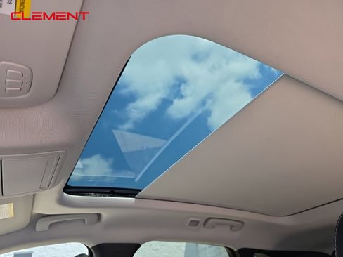 New 2025 Ford Escape SE w/ PHEV Premium Package image 22