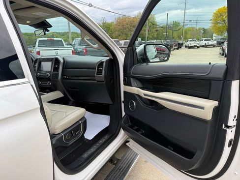 Used 2018 Ford Expedition Platinum AWD/4WD image 47