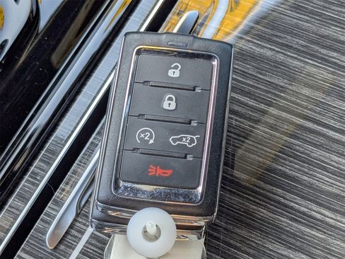 Used 2022 Jeep Wagoneer Series III w/ Premium Group I image 34