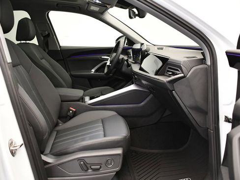 Used 2025 Audi Q5 Premium w/ Convenience Package image 47