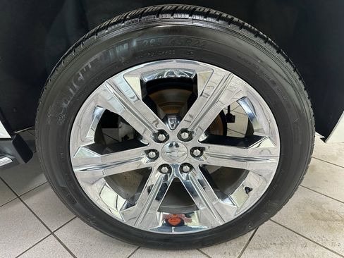 Used 2017 Chevrolet Tahoe Premier image 16