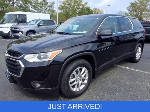 Used 2021 Chevrolet Traverse LS AWD/4WD image 4