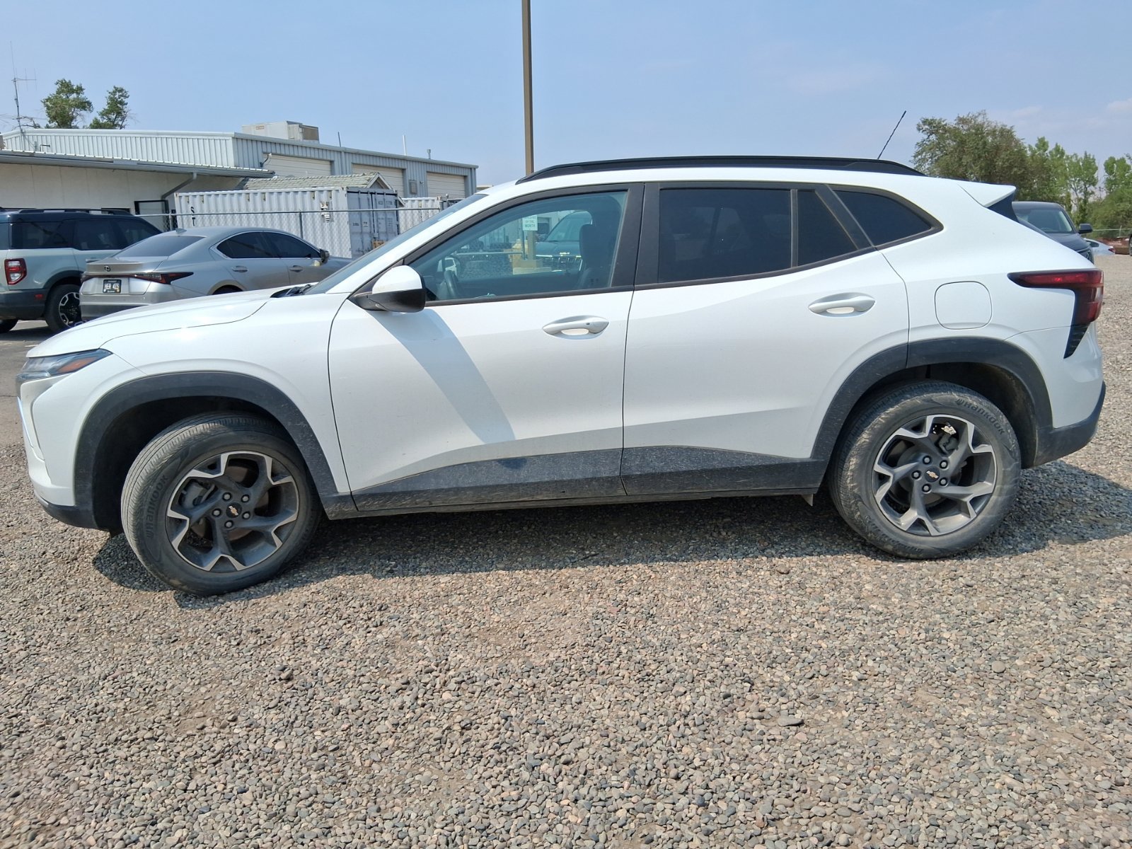 Used 2024 Chevrolet Trax LT w/ Driver Confidence Package FWD image 2