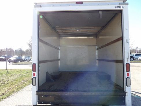 Used 2014 Ford E-350 and Econoline 350 Super Duty RWD image 7