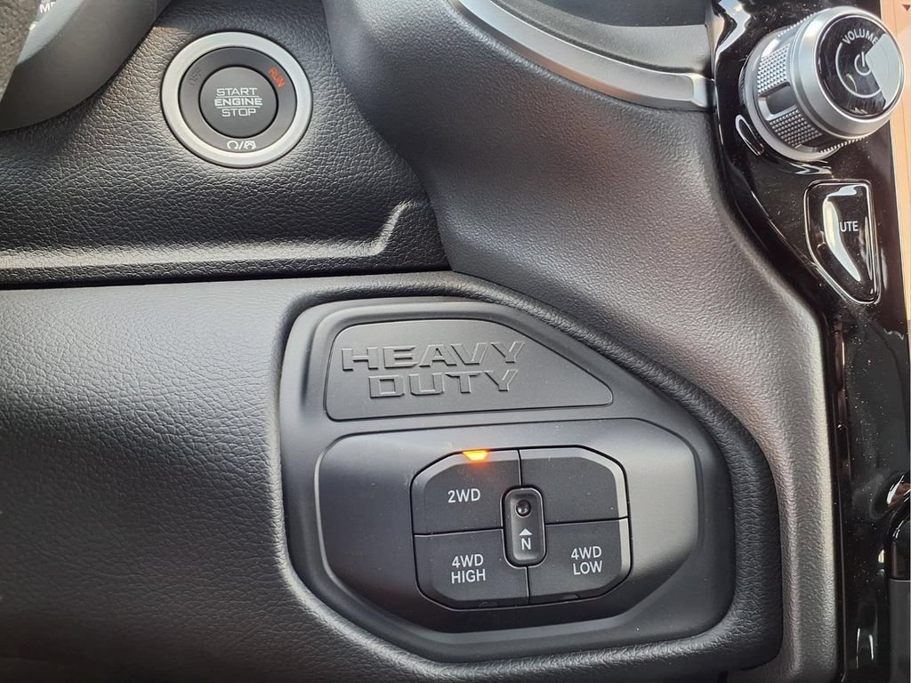 New 2026 RAM 2500 Big Horn AWD/4WD image 24
