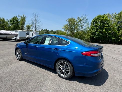 Used 2017 Ford Fusion SE w/ Equipment Group 601A image 7