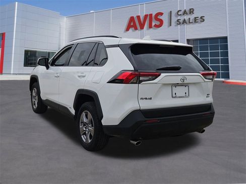 Used 2025 Toyota RAV4 XLE image 3