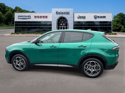 Used 2025 Alfa Romeo Tonale w/ Premium Package AWD/4WD image 2