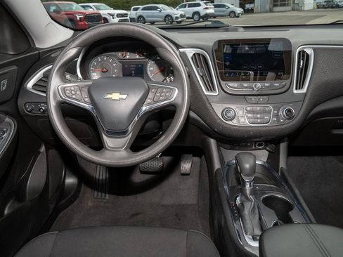 Used 2023 Chevrolet Malibu LT image 6