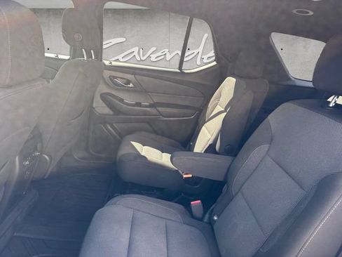 Used 2023 Chevrolet Traverse LT FWD image 22
