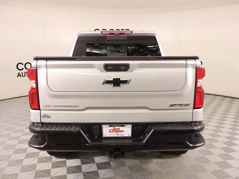 Used 2022 Chevrolet Silverado 1500 ZR2 w/ Technology Package AWD/4WD image 23