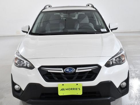 Used 2023 Subaru Crosstrek 2.0i Premium image 3