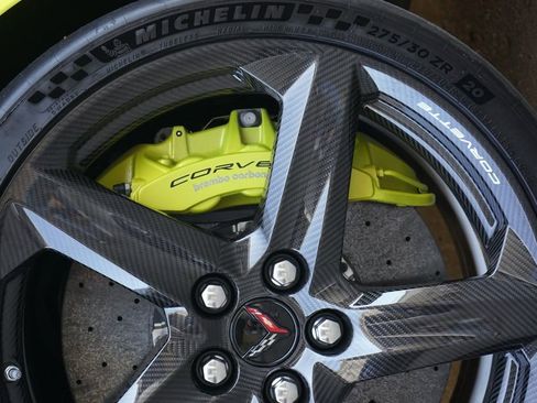 Used 2023 Chevrolet Corvette Z06 w/ Z07 Performance Package image 27