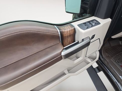 Used 2019 Ford F150 Limited AWD/4WD image 10
