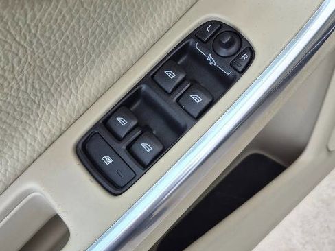 Used 2013 Volvo S60 T5 image 37