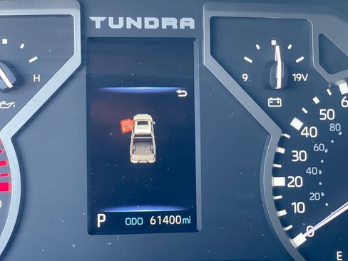 Certified 2022 Toyota Tundra SR5 w/ SR5 Convenience Package AWD/4WD image 3