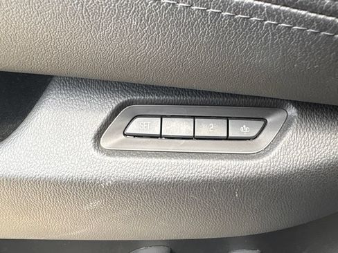 Used 2015 Cadillac Escalade Premium AWD/4WD image 10