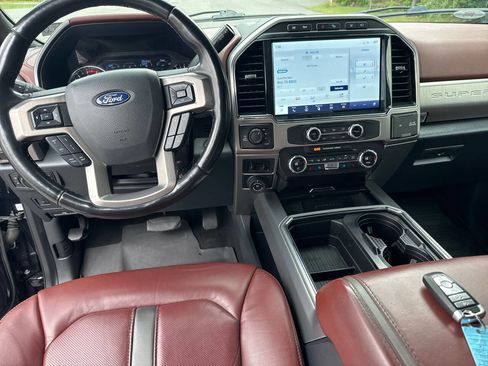 Used 2022 Ford F250 Platinum w/ Tremor Off-Road Package image 14