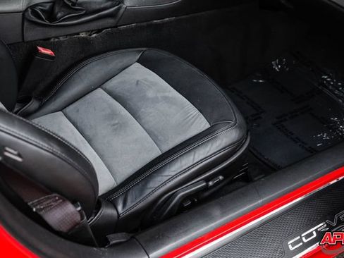 Used 2013 Chevrolet Corvette Z06 w/ 3LZ Preferred Equipment Group RWD image 71